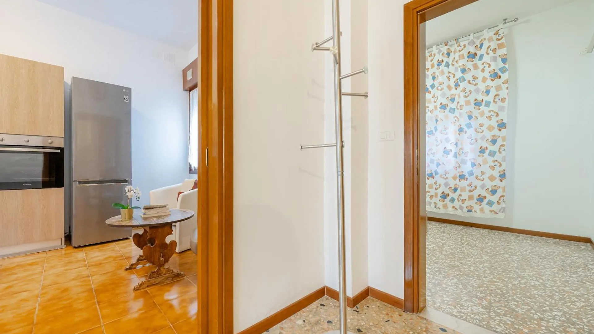 Tatiana Flat-10 Minutes From Venice Apartment 0*,  Italy