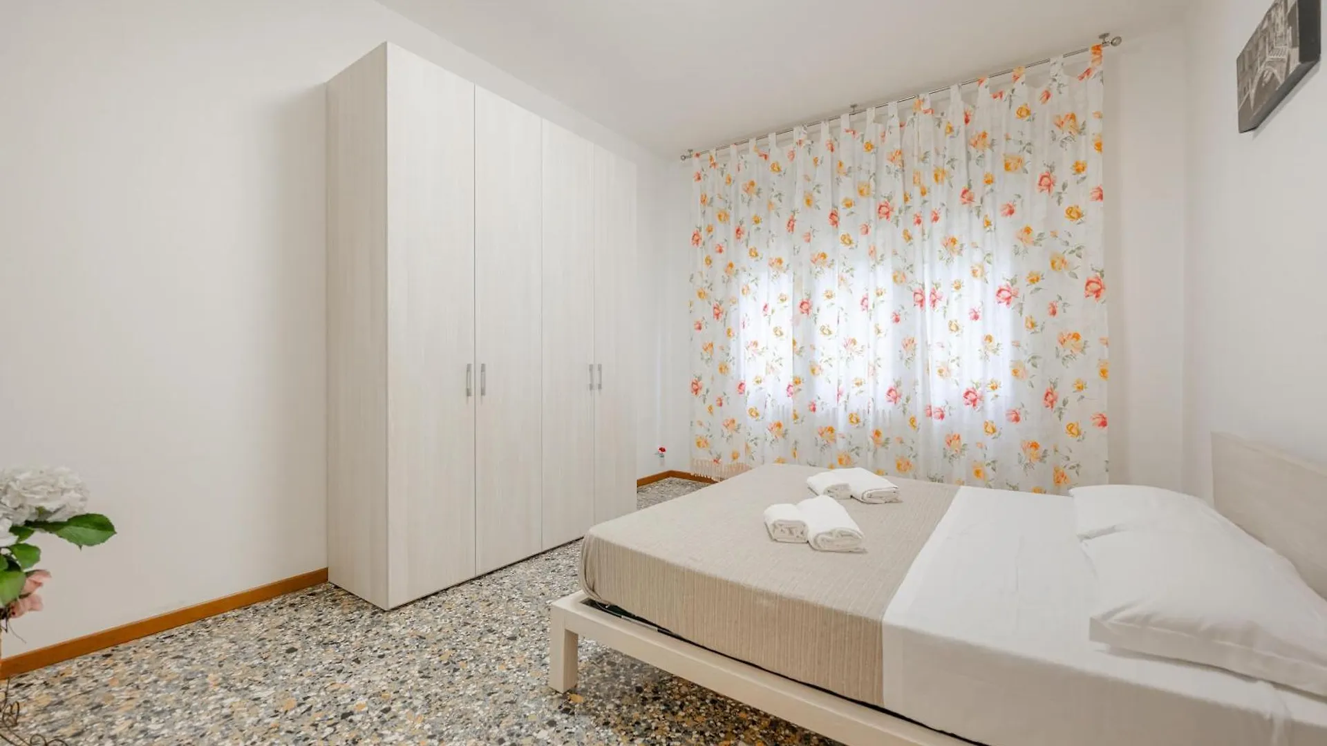 Tatiana Flat-10 Minutes From Venice Daire İtalya